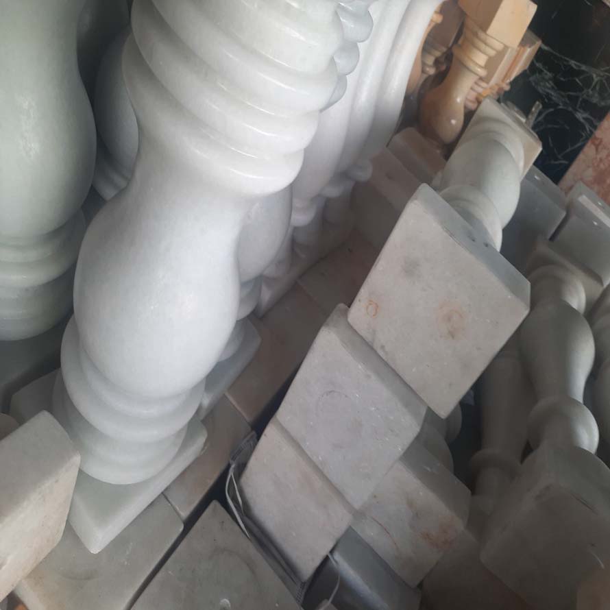 Con tiện đá hoa cươn
