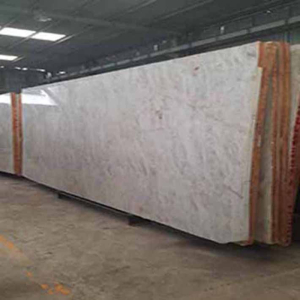 Giá đá hoa cương đang được rất nhiều người áp dụng