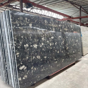 Giá đá hoa cương khi sử dụng cho nhà mình luôn cảm nhận mát mẻ